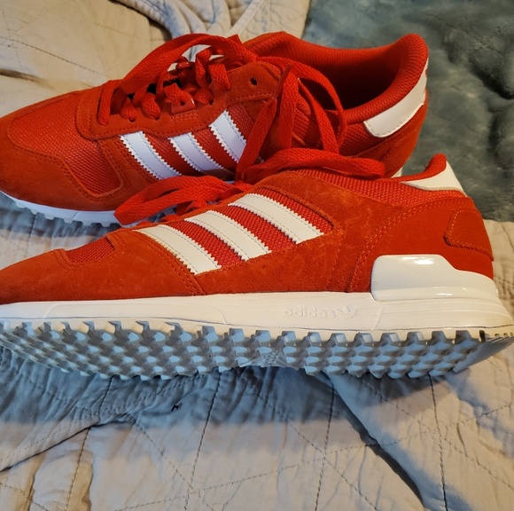 adidas shoes classic style
